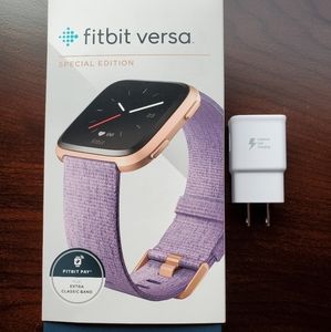 FitBit Versa in Rose Gold